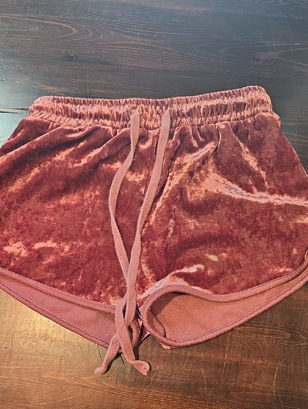 Mauve Crushed Velvet Dolphin Shorts